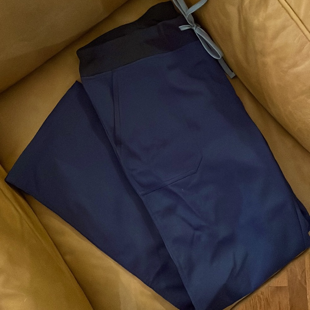NWOT Silver lining insulated navy scrub pant